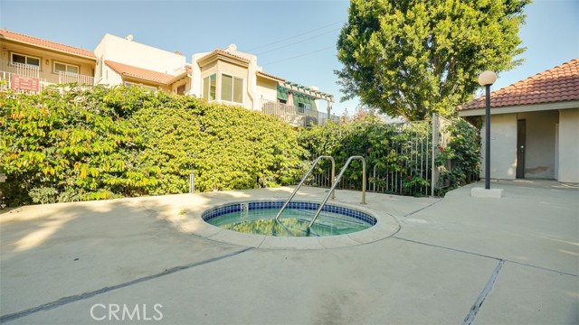 833 Cinnamon, Duarte CA: https://media.crmls.org/medias/49cab581-19b1-4f07-b27a-585f0437d600.jpg