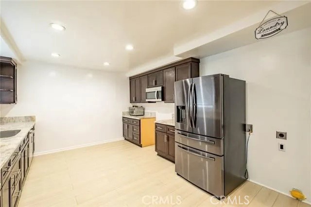 Detail Gallery Image 19 of 51 For 1818 W 81st, Los Angeles,  CA 90047 - 4 Beds | 2 Baths