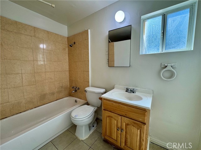 Detail Gallery Image 4 of 7 For 12616 Lambert Rd #1,  Whittier,  CA 90602 - 1 Beds | 1 Baths