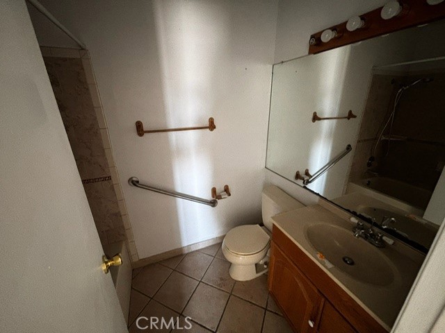 https://media.crmls.org/medias/49cbef07-072b-4e60-811d-9949694e3d28.jpg?preset=X-Large