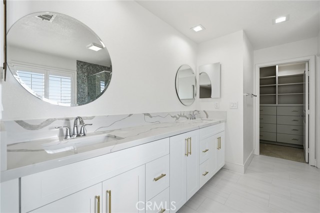 Detail Gallery Image 10 of 35 For 317 Rochester, Costa Mesa,  CA 92627 - 7 Beds | 6/1 Baths