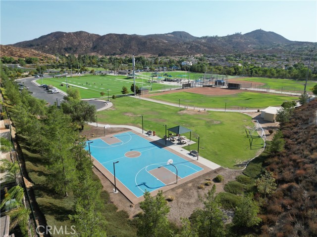 Detail Gallery Image 35 of 39 For 34229 Larksburg Ct, Lake Elsinore,  CA 92532 - 5 Beds | 3 Baths