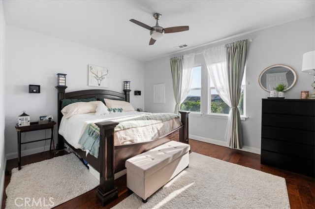 22517 Skipping Stone Drive, Saugus CA: https://media.crmls.org/medias/49ce234f-2fe4-4e84-9c2a-7353ff9cde53.jpg