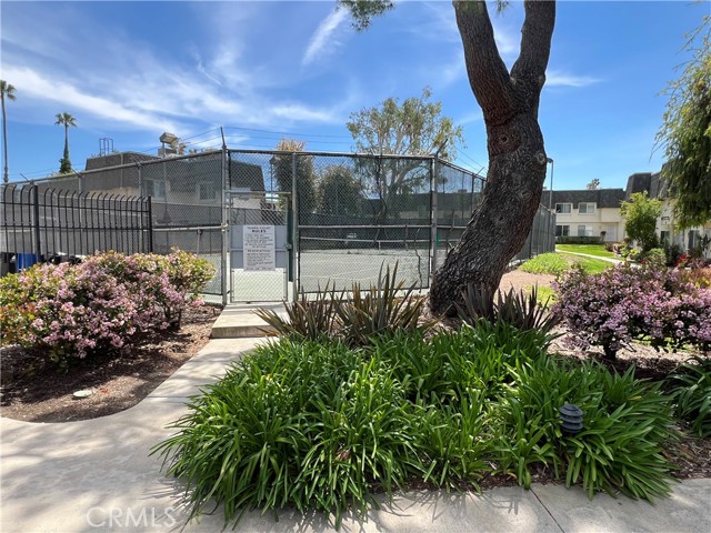 Detail Gallery Image 44 of 46 For 6551 Wystone Ave #2,  Reseda,  CA 91335 - 3 Beds | 2 Baths