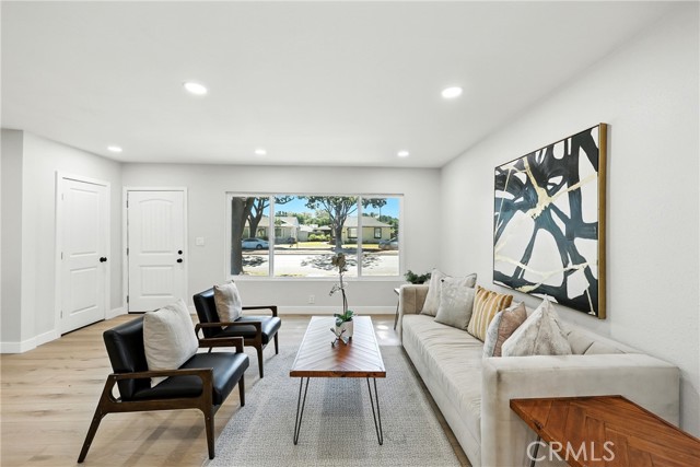 9533 Paramount Boulevard, Downey CA: https://media.crmls.org/medias/49cfeadd-a74d-482f-83ce-ab718de94eb0.jpg