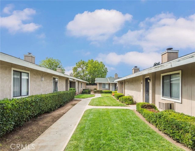 23925 Eucalyptus, Moreno Valley CA: https://media.crmls.org/medias/49d008e8-acbc-41eb-9218-26491673b6bb.jpg