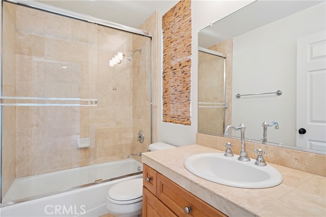 314 1/2 Larkspur Avenue, Corona del Mar CA: https://media.crmls.org/medias/49d0beb7-0ecd-4984-be0d-d3db727b0cc4.jpg