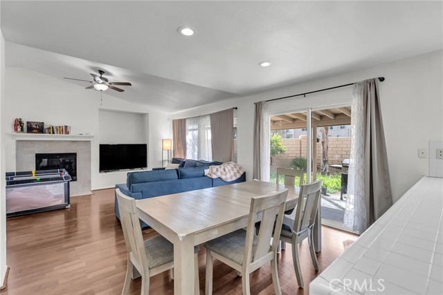 277 Avenida San Miguel, Perris CA: https://media.crmls.org/medias/49d10acc-18f0-43ec-9368-8663c249076d.jpg