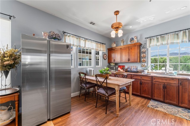 34037 Agua Dulce Canyon Road, Agua Dulce CA: https://media.crmls.org/medias/49d145d0-76da-4bdd-919c-ca1cc12aae56.jpg