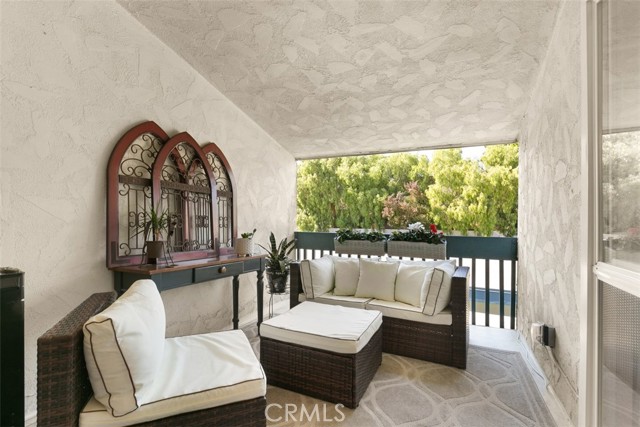 802 Camino Real, Redondo Beach, California 90277, 3 Bedrooms Bedrooms, ,2 BathroomsBathrooms,Residential,Sold,Camino Real,OC22093224