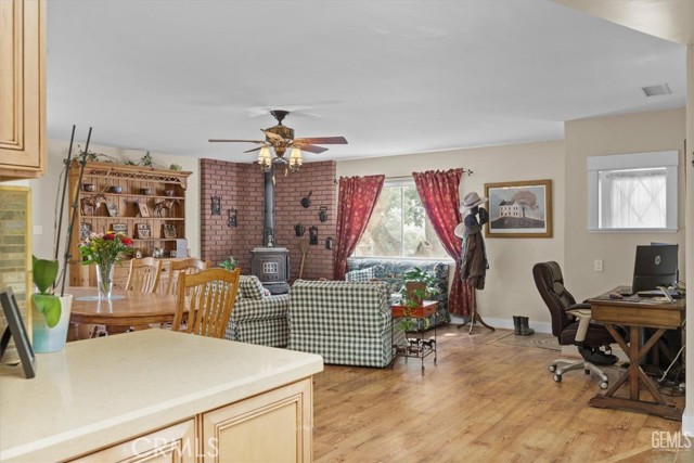 21564 Pine Tree Road, Caliente CA: https://media.crmls.org/medias/49d2d985-820f-4d02-b2e2-70e794aecddb.jpg