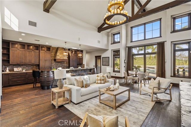 Detail Gallery Image 3 of 72 For 41570 Avenida Bordeaux, Temecula,  CA 92592 - 6 Beds | 4/1 Baths