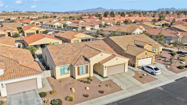 Detail Gallery Image 4 of 53 For 18968 Raven, Apple Valley,  CA 92308 - 3 Beds | 2 Baths