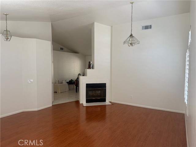 Detail Gallery Image 8 of 28 For 416 S Tamarisk Ave, Rialto,  CA 92376 - 4 Beds | 2 Baths
