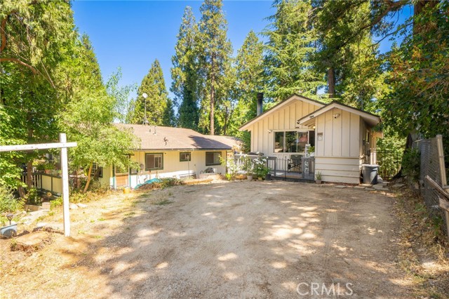 Detail Gallery Image 2 of 46 For 693 Ca 138, Crestline,  CA 92325 - 3 Beds | 2 Baths