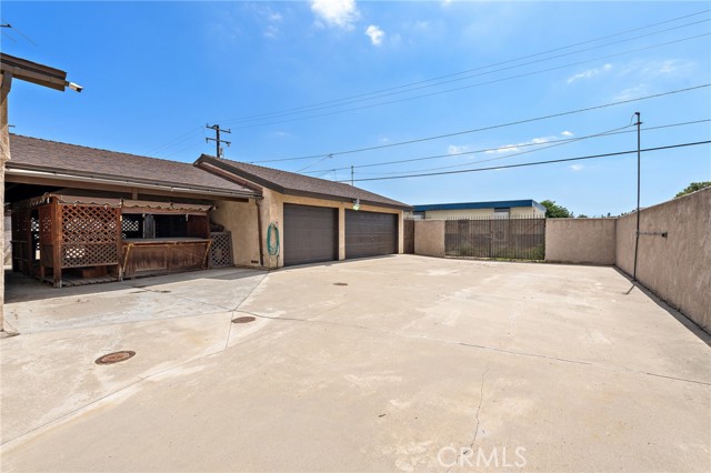 9649 Grace Street, Fontana CA: https://media.crmls.org/medias/49d51508-13e0-4741-9091-99e42680c681.jpg