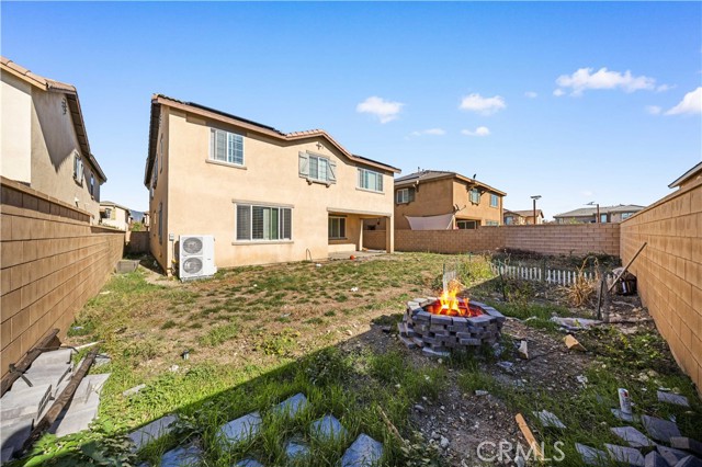 Detail Gallery Image 35 of 39 For 15609 Paprika Ln, Fontana,  CA 92336 - 4 Beds | 3 Baths