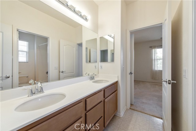 10324 BOLD RED Drive, Rancho Cucamonga CA: https://media.crmls.org/medias/49d62f51-d1e2-4c2a-b64e-5a8b4664e5a4.jpg