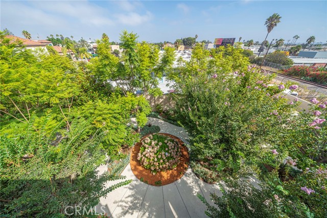 2750 Artesia Boulevard, Redondo Beach, California 90278, 3 Bedrooms Bedrooms, ,2 BathroomsBathrooms,Residential,Sold,Artesia,SB21200270