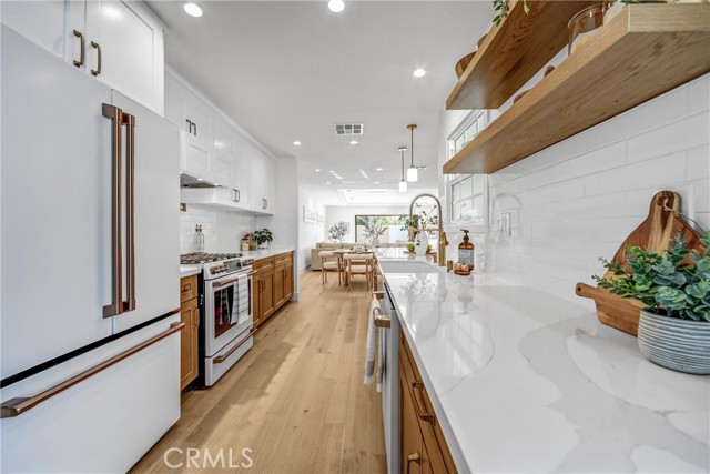 1035 Medford Road, Pasadena CA: https://media.crmls.org/medias/49d6f404-d7c0-4798-9552-9f219bb4d00a.jpg