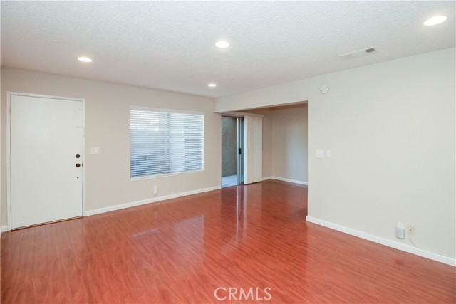 16806 Sierra Vista Way, Cerritos CA: https://media.crmls.org/medias/49d763ce-69fe-4e23-8ebf-aa52d7a349f9.jpg