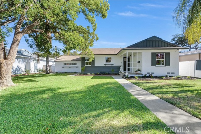 1204 Riverside