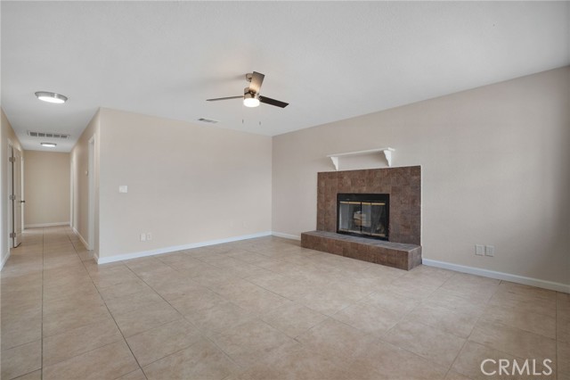 Detail Gallery Image 4 of 34 For 9846 Sunny Vista Rd, Phelan,  CA 92371 - 3 Beds | 2 Baths
