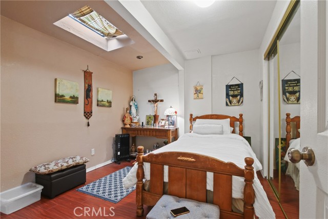 1419 S Redondo Boulevard, Los Angeles CA: https://media.crmls.org/medias/49d9116c-7688-428d-bf28-59f1922e99ab.jpg