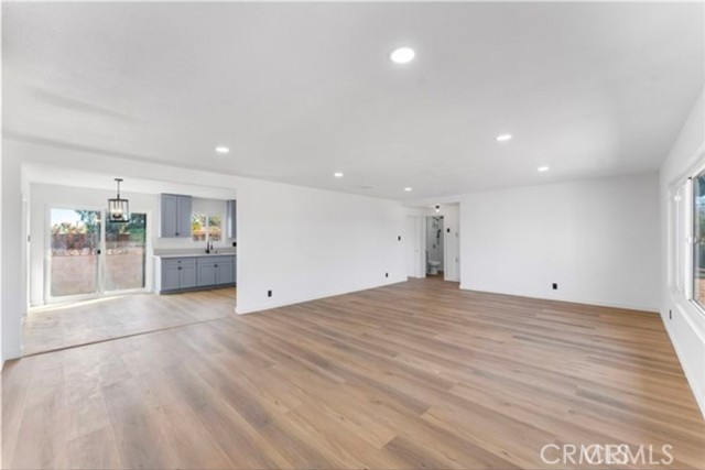 Detail Gallery Image 3 of 10 For 42524 42nd, Lancaster,  CA 93536 - 3 Beds | 2 Baths