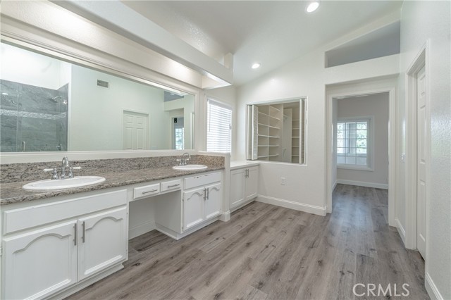 Detail Gallery Image 20 of 29 For 429 Somerset Cir, Corona,  CA 92879 - 4 Beds | 3 Baths