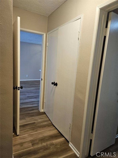 Detail Gallery Image 17 of 20 For 18307 Burbank, Tarzana,  CA 91356 - 1 Beds | 1 Baths