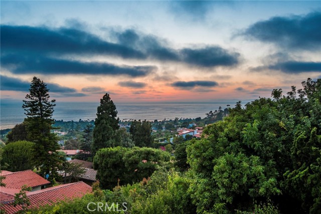 1349 Via Zumaya, Palos Verdes Estates, California 90274, 4 Bedrooms Bedrooms, ,2 BathroomsBathrooms,Residential,Sold,Via Zumaya,PV21141103