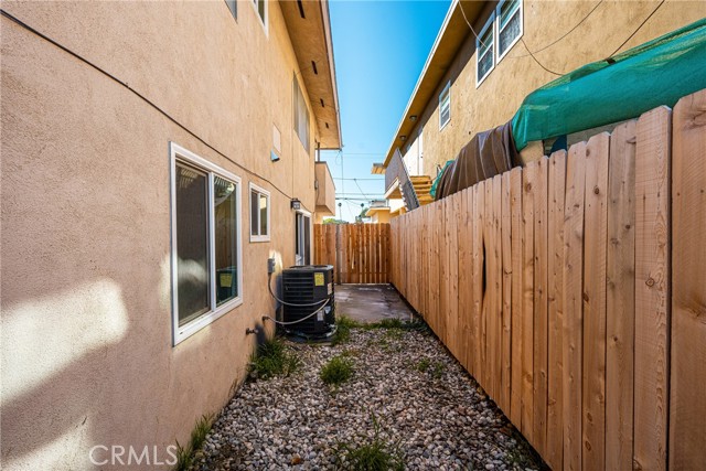 Detail Gallery Image 16 of 17 For 121 S Illinois St #2,  Anaheim,  CA 92805 - 2 Beds | 1 Baths