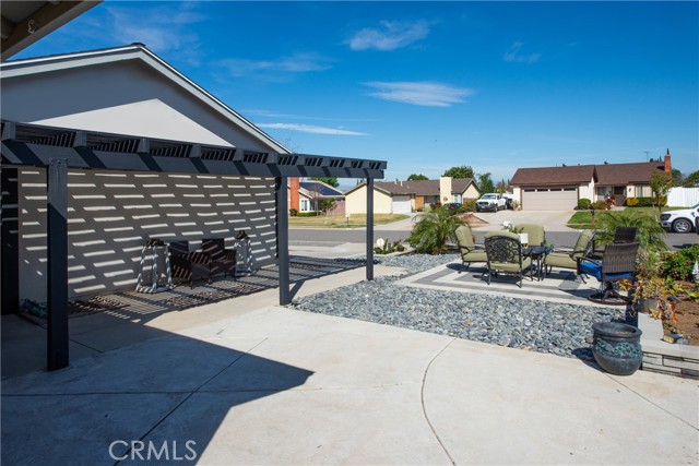Detail Gallery Image 2 of 33 For 10444 Charleston Dr, Riverside,  CA 92503 - 4 Beds | 2 Baths