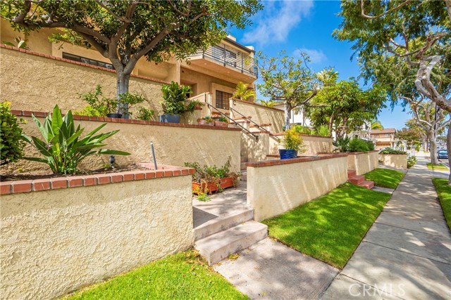 2501 Grant Avenue, Redondo Beach, California 90278, 3 Bedrooms Bedrooms, ,2 BathroomsBathrooms,Residential,Sold,Grant,SB22158503