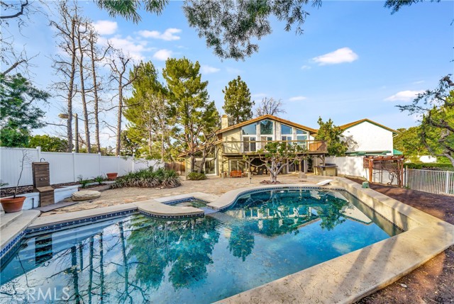 23216 Park Esperanza, Calabasas CA: https://media.crmls.org/medias/49dd60ab-4df7-4dd1-959e-6bb3991729f0.jpg