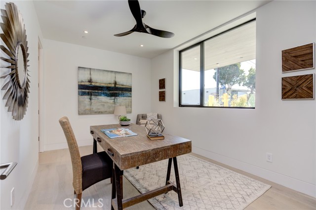 405 26th Street, Manhattan Beach, California 90266, 4 Bedrooms Bedrooms, ,1 BathroomBathrooms,Residential,Sold,26th Street,SB21203664