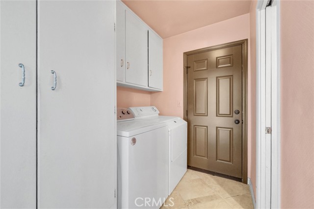 61 W Birchcroft Street, Arcadia CA: https://media.crmls.org/medias/49de5c3c-85d1-448b-aa1b-04b39bd46cf9.jpg
