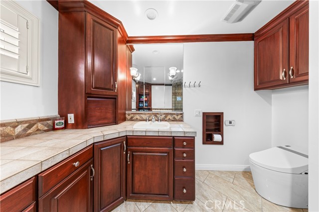 700 S Chaparro Road, Covina CA: https://media.crmls.org/medias/49de5ffe-59fb-496f-9f99-a8db64a3d3fc.jpg