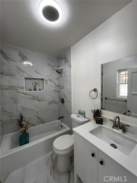 1449 -1451 W 45th Street, Los Angeles CA: https://media.crmls.org/medias/49e05f45-9db2-4b06-811a-d963614c9a0f.jpg