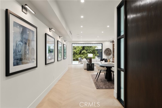 Detail Gallery Image 2 of 43 For 4211 Agnes Ave, Studio City,  CA 91604 - 4 Beds | 4/1 Baths