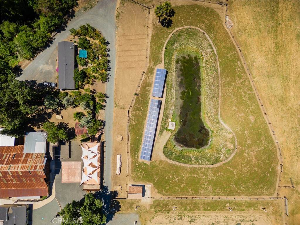 https://media.crmls.org/medias/49e2ed5e-434b-4032-ab18-f7df4d9fce75.jpg?preset=X-Large