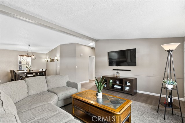 Detail Gallery Image 10 of 58 For 4901 Green River #303,  Corona,  CA 92880 - 3 Beds | 2 Baths