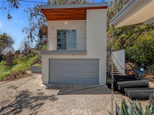 Detail Gallery Image 4 of 39 For 20537 Little Rock Way, Malibu,  CA 90265 - 5 Beds | 3 Baths