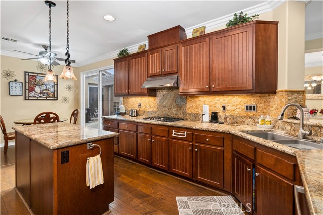 Detail Gallery Image 10 of 54 For 659 Price Dr, Hemet,  CA 92545 - 4 Beds | 3 Baths