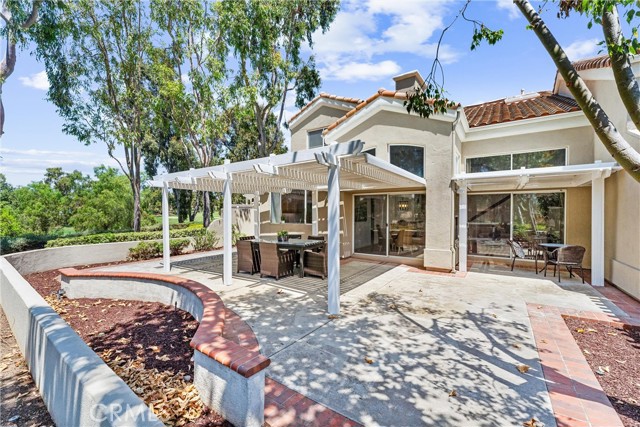 3 Vista Frondosa, Rancho Santa Margarita CA: https://media.crmls.org/medias/49e380c5-a1ad-4cc1-83ea-3a7e750f65c1.jpg
