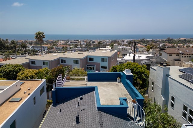 Unit 1 rooftop deck - facing west.