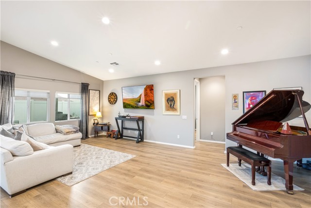 Detail Gallery Image 7 of 28 For 29723 Western Front, Menifee,  CA 92584 - 3 Beds | 3 Baths