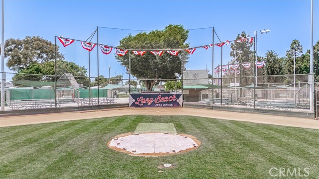 2275 Ximeno Avenue, Long Beach CA: https://media.crmls.org/medias/49e3c73f-46cc-4b4f-884b-f3ada017c2d9.jpg