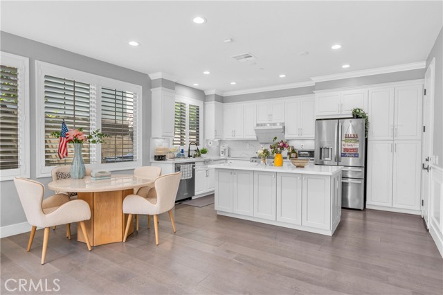 230 Bright Poppy, Irvine CA: https://media.crmls.org/medias/49e42aa1-3f69-464c-93ba-e1a002546f85.jpg